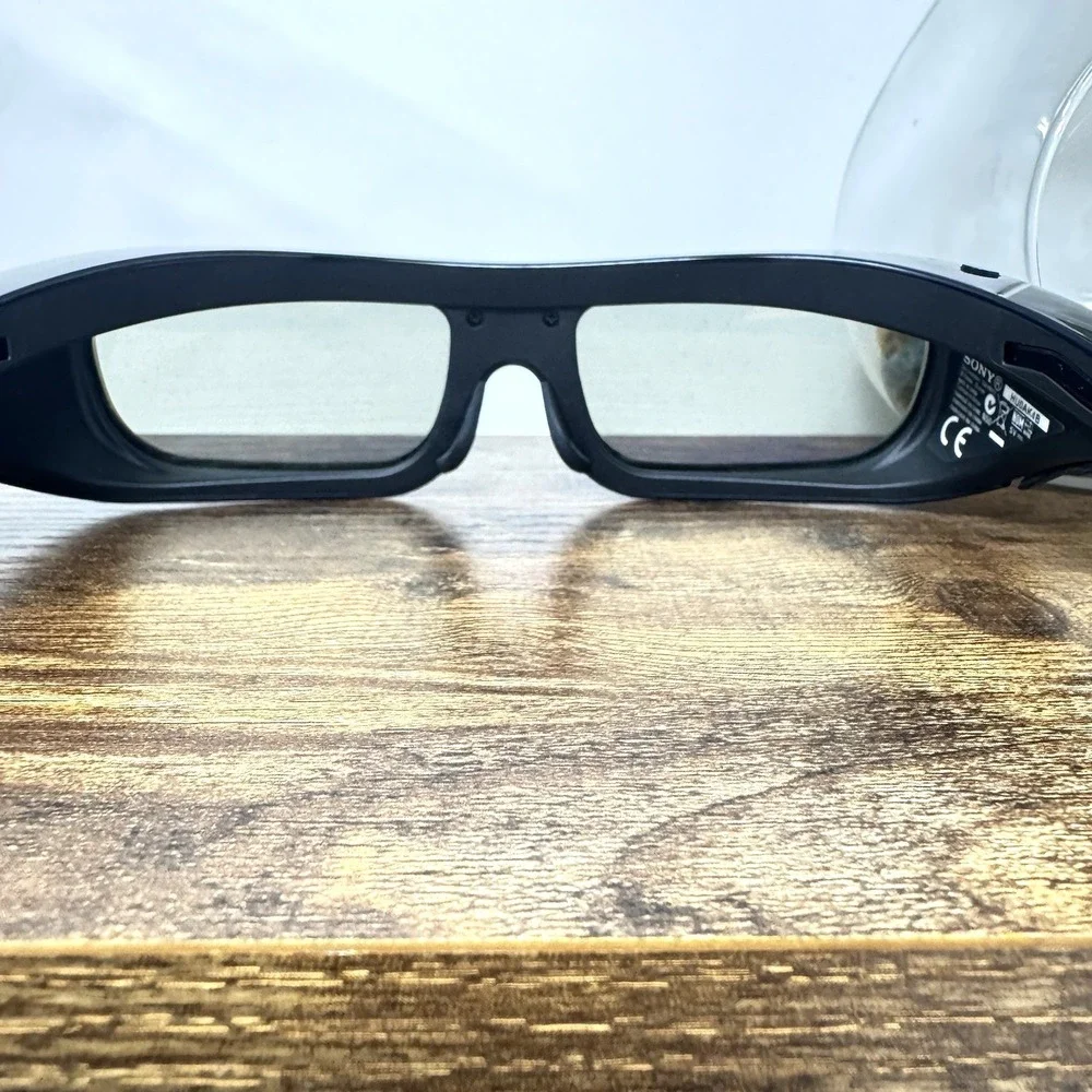 2 SONY 3D GLASSES HU09RH6 Rechargable (No Charging Cable)‎